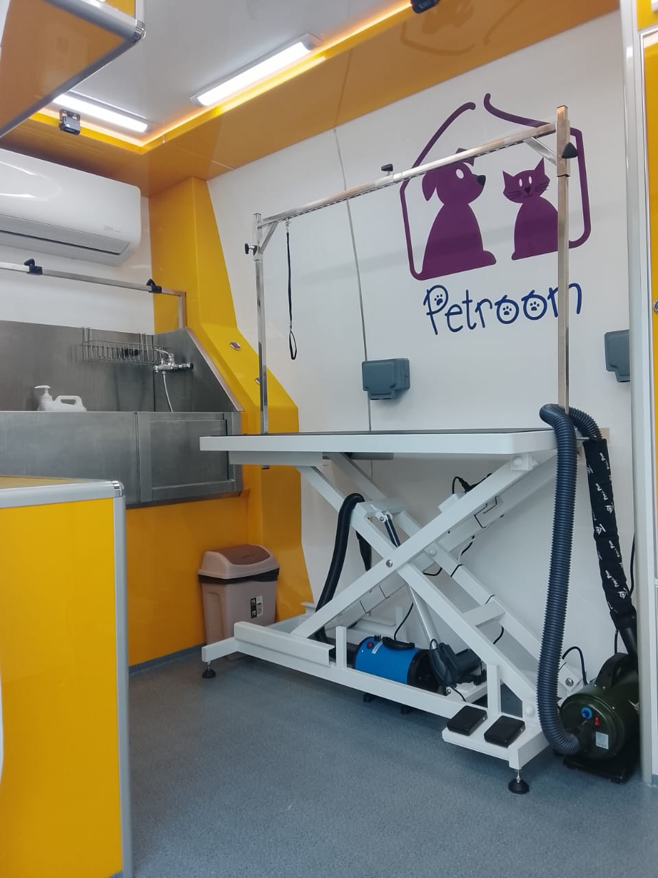 Petroom Mobile Grooming